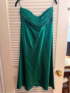 Banana Republic Emerald Green Satin Spaghetti-Strap Dress